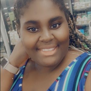 Meet your Posher, O-livia